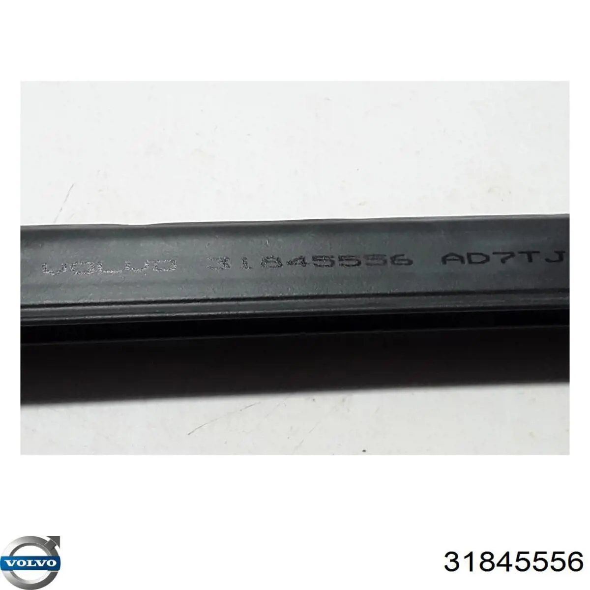 Купить 31352708 Volvo Уплотнитель стекла двери передней левой внутренний (планка)