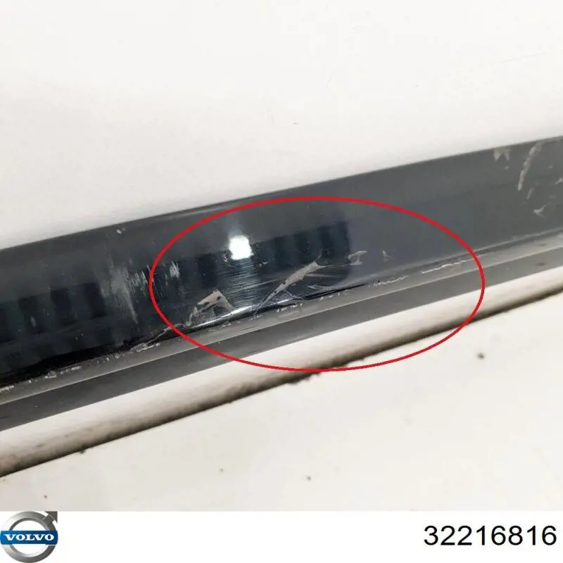 32216816 Volvo Рейлинг крыши правый