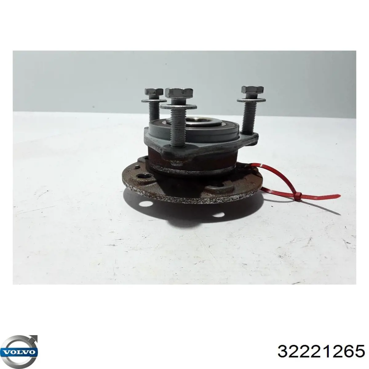 Купить 32221265 Volvo Ступица переднего колеса