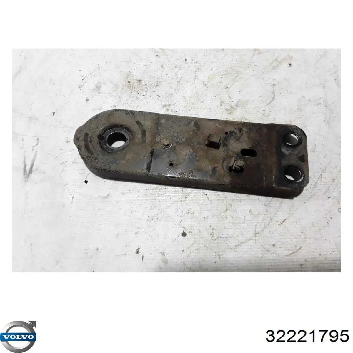 32221795 Volvo 