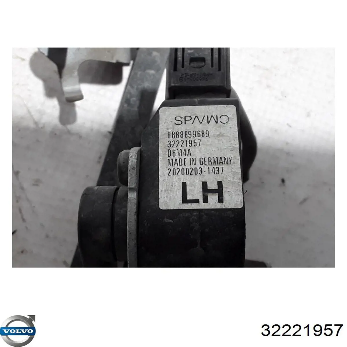 Датчик уровня положения кузова передний левый Volvo 32221957 цена, от 72.27 USD