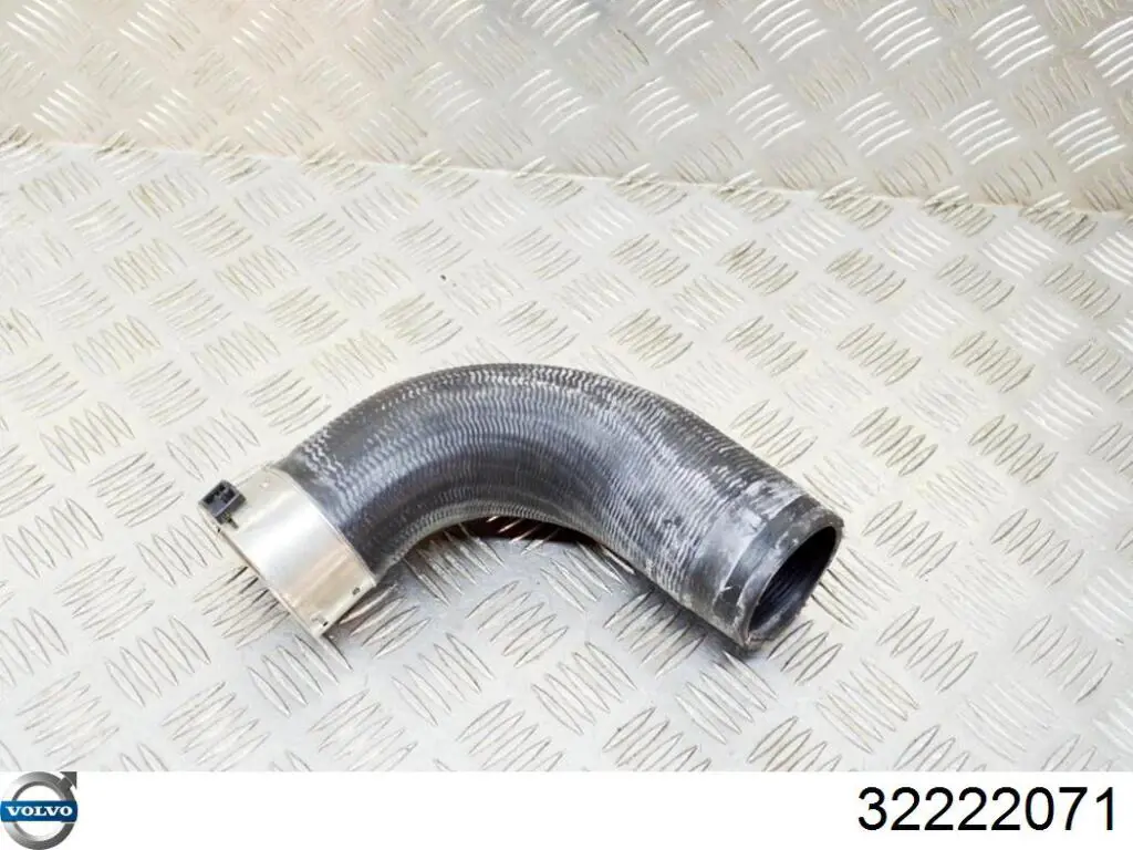Шланг/патрубок интеркуллера Volvo 32222071 цена, от 219.89 USD