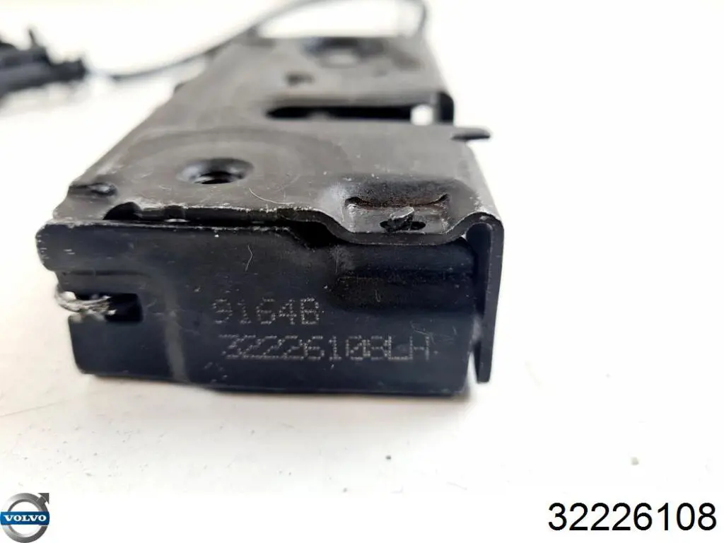 Замок капота левый 32226108 Volvo