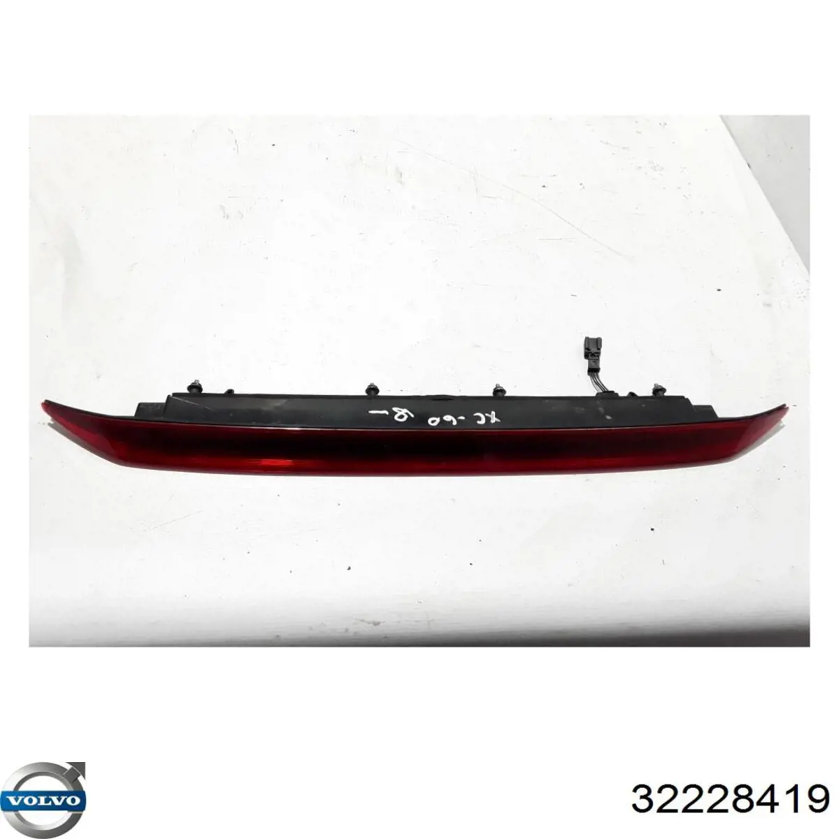 Купить 32228419 Volvo Стоп-сигнал заднего стекла