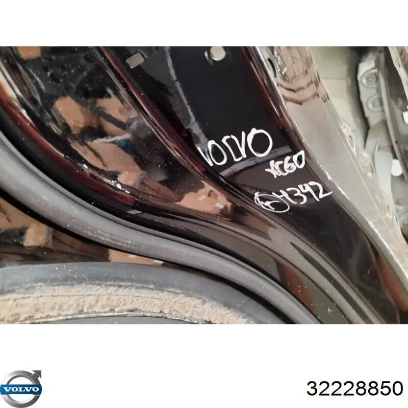 31689547 Volvo Дверь пассажирская задняя левая