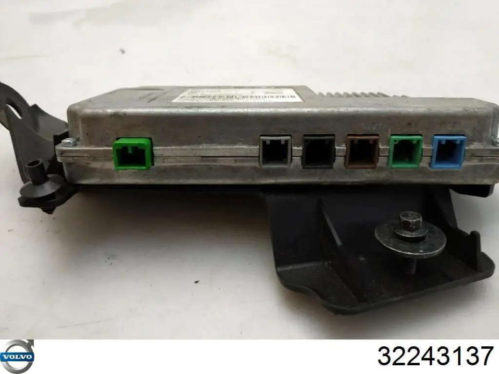 Модуль управления камерой Volvo 32243137 цена, от 73.42 USD