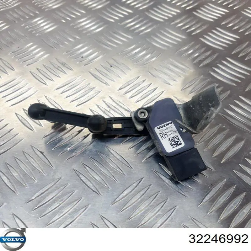 Купить 32246992 Volvo Датчик уровня положения кузова передний правый