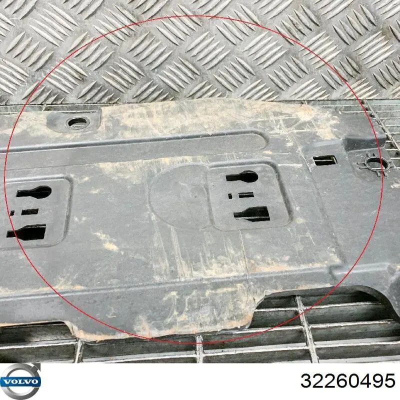 Купить 32260495 Volvo Защита днища правая