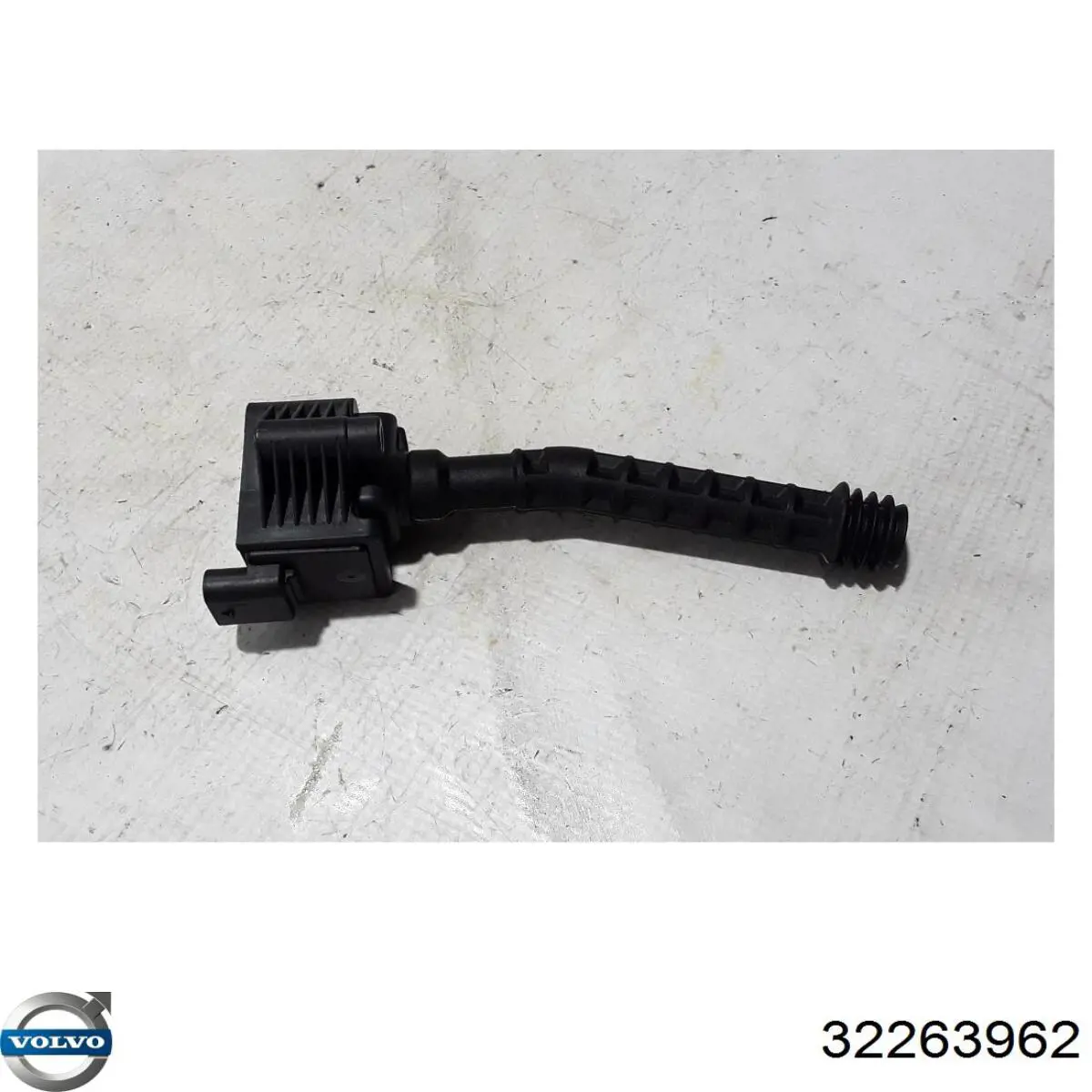 Купить 32263962 Volvo 