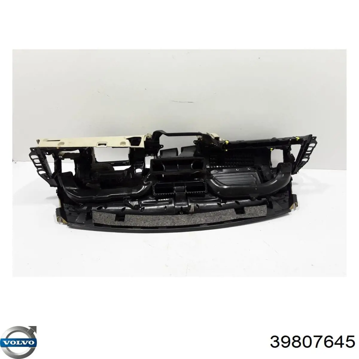 39807645 Volvo 