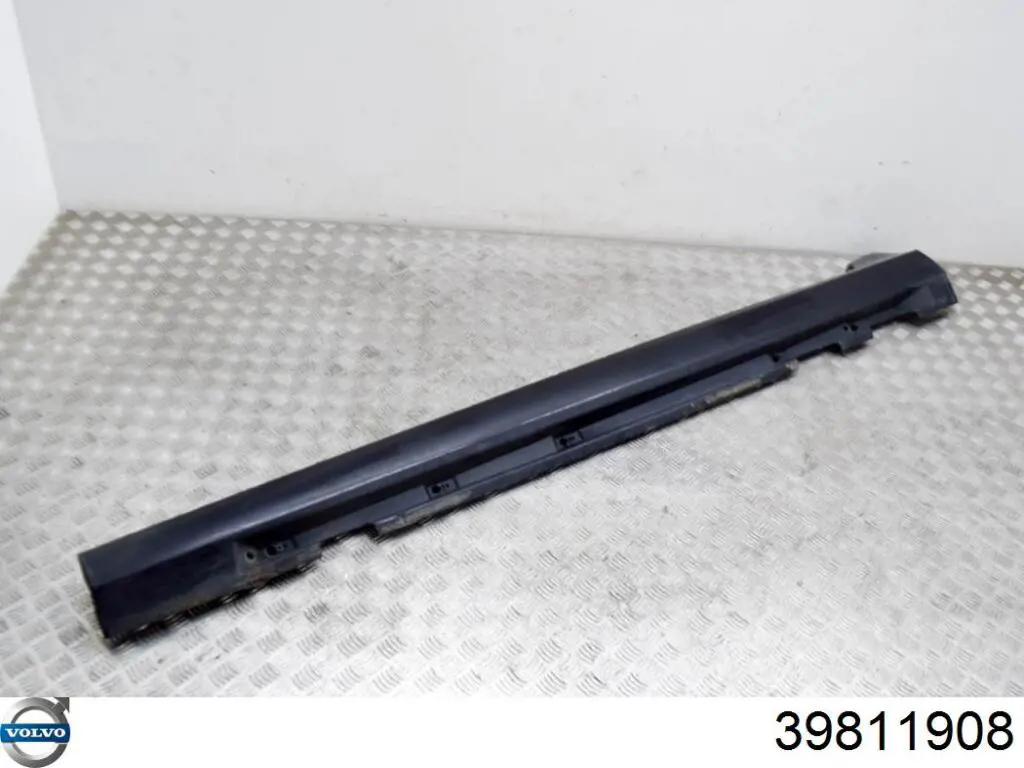  Volvo 39811908