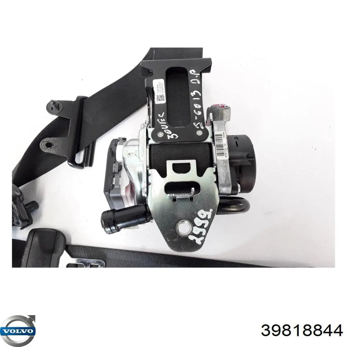 Ремень безопасности передний правый Volvo 39818844 цена, от 104.40 USD