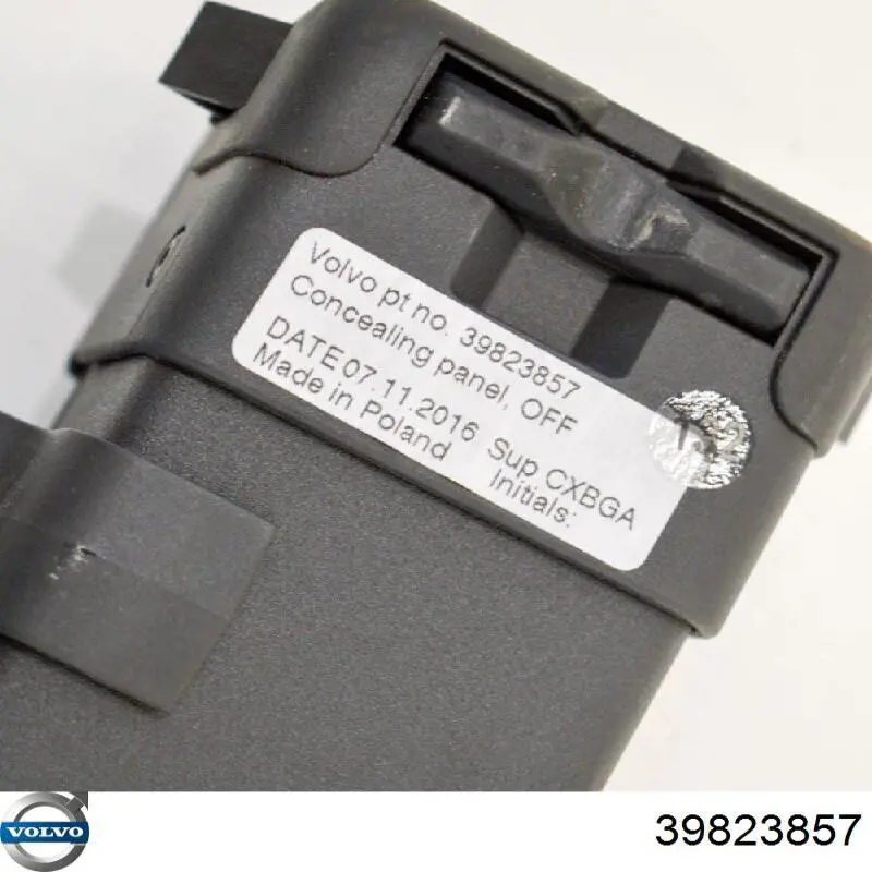 39823857 Volvo Шторка багажного отсека