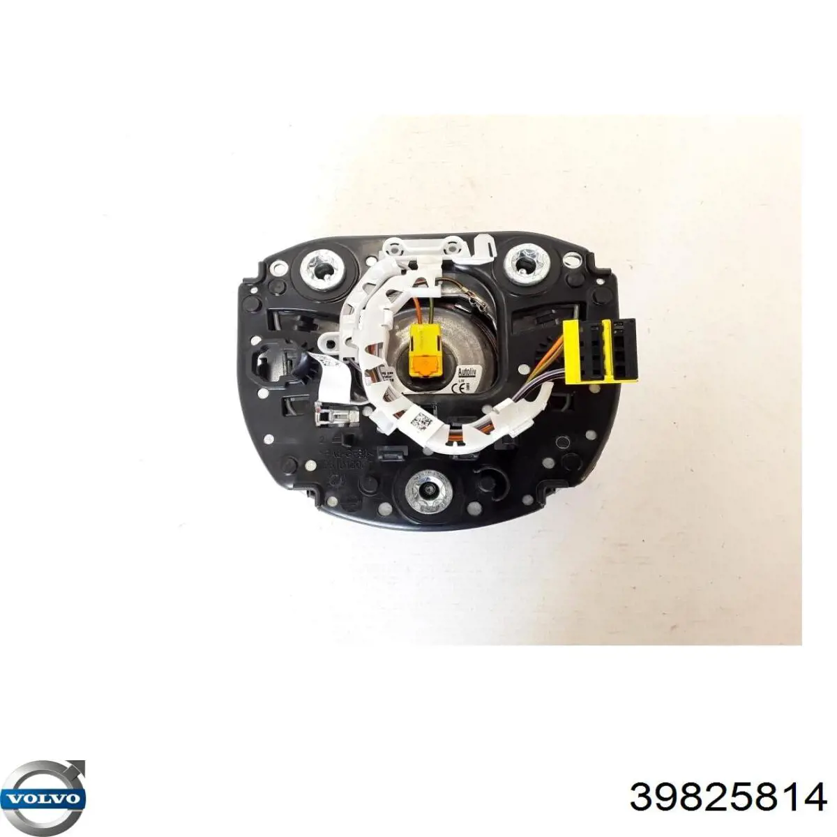 Подушка безопасности водителя 39825814 Volvo