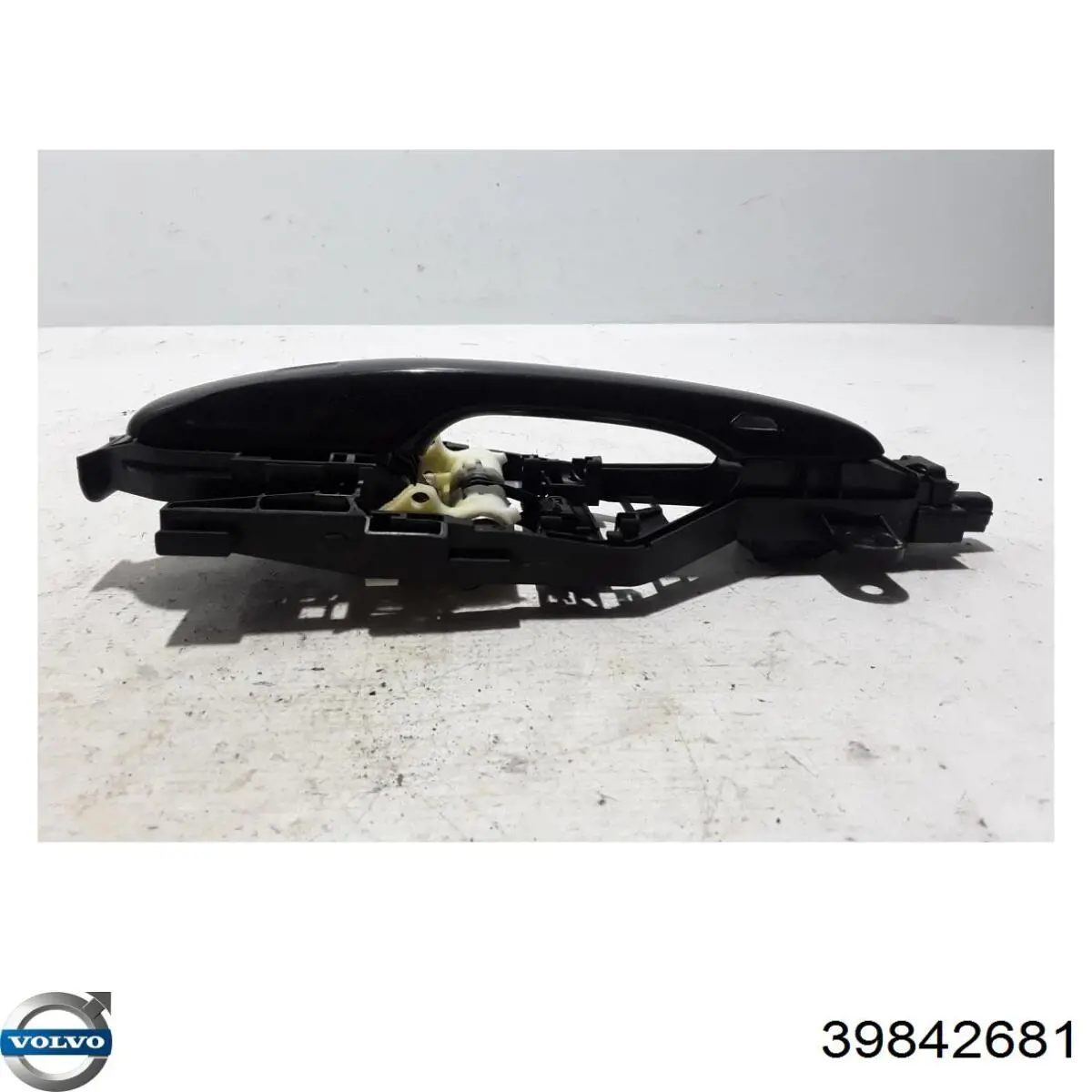  Volvo 39842681 цена, от 113.89 USD