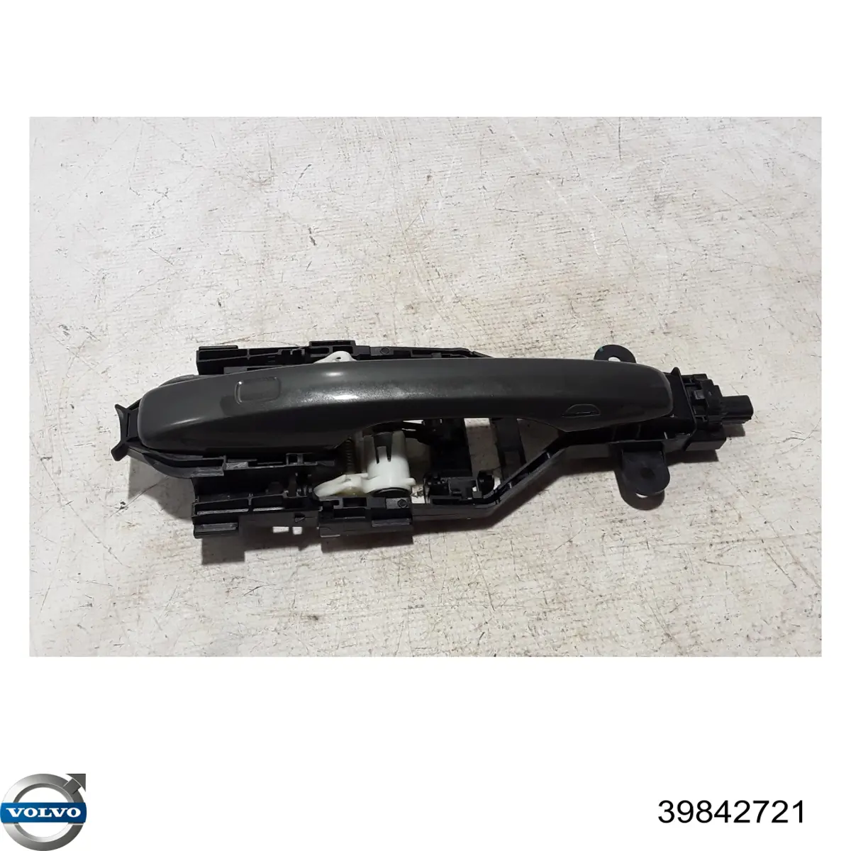 39842721 Volvo Ручка передней двери наружная, правая