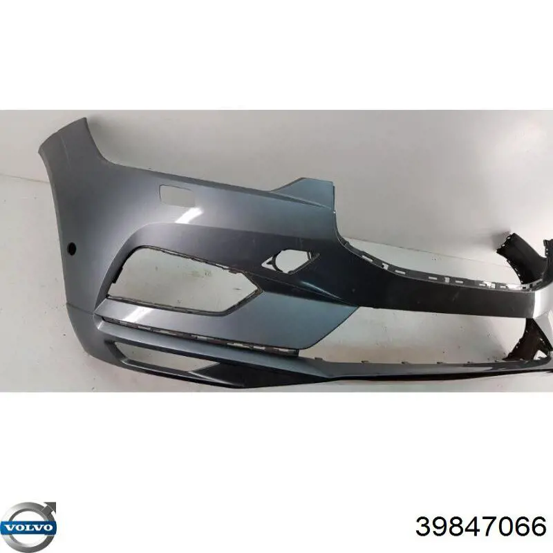 Передний бампер 39847066 Volvo