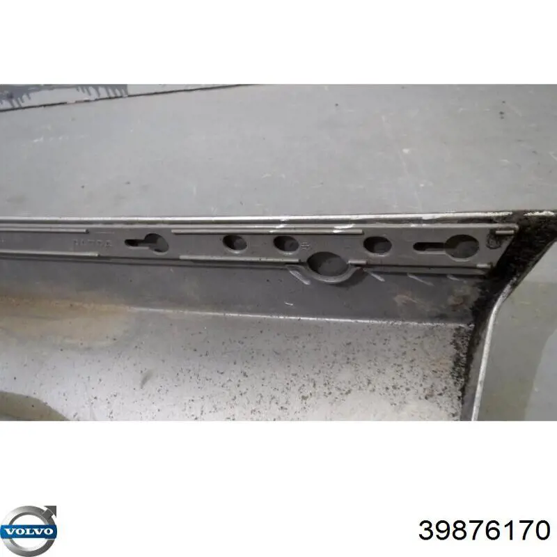 Купить 39876170 Volvo Накладка двери багажника