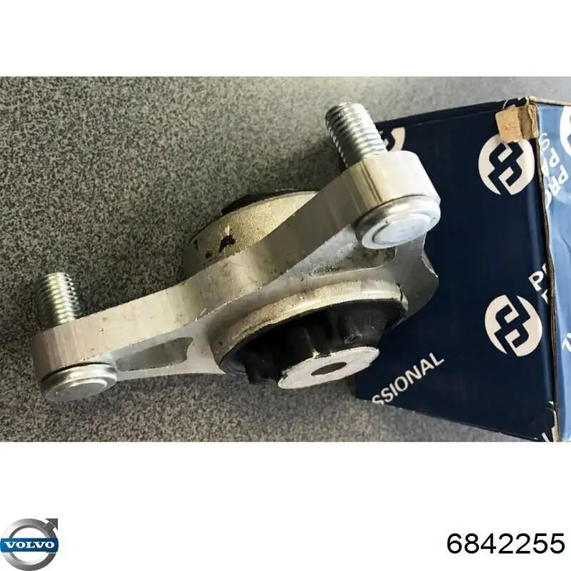 Сайлентблок кронштейна верхней подушки двигателя 6842255 Volvo
