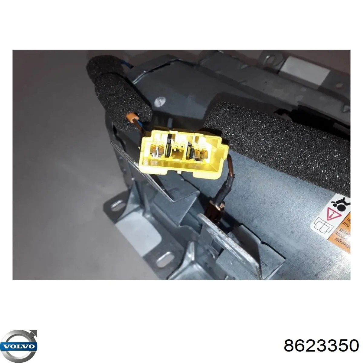 Подушка безопасности пассажира 8623350 Volvo