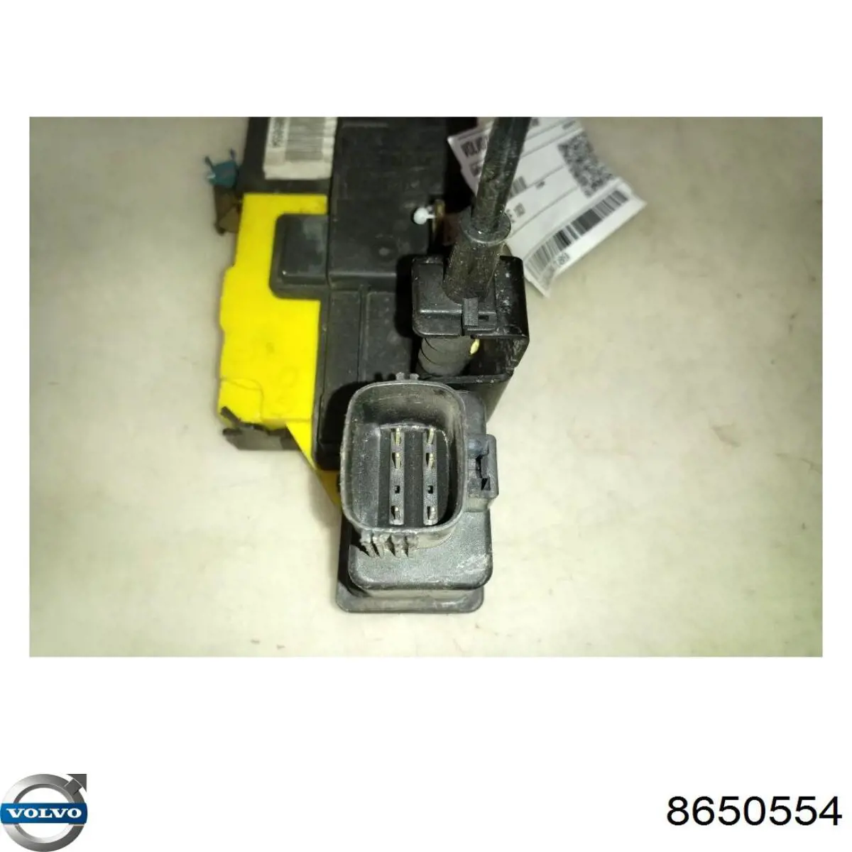 Замок задней двери, правой Volvo 8650554 цена, от 28.18 USD