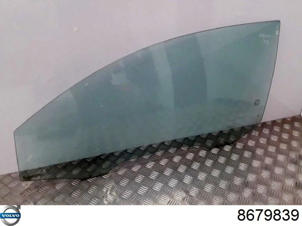 Купить 8679839 Volvo Стекло передней двери, левой