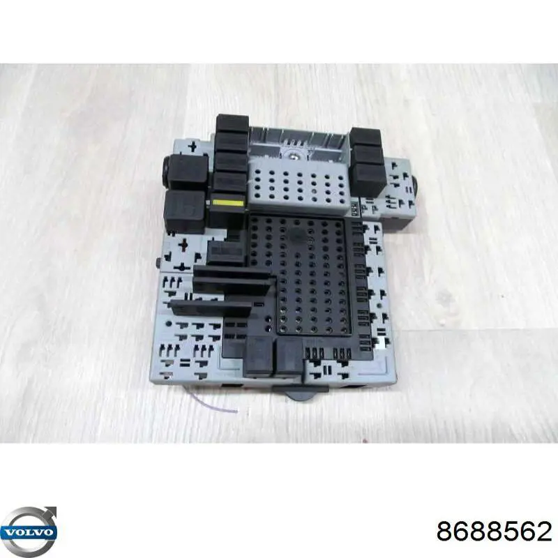 8688562 Volvo 