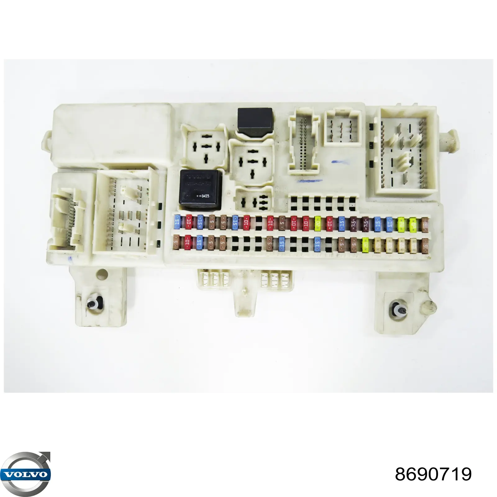 Блок предохранителей задний салонный Volvo 8690719 цена, от 76.01 USD