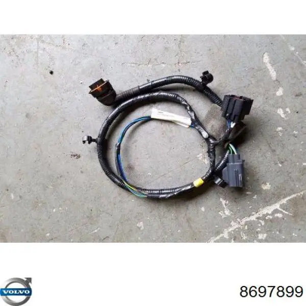 8697899 Volvo 