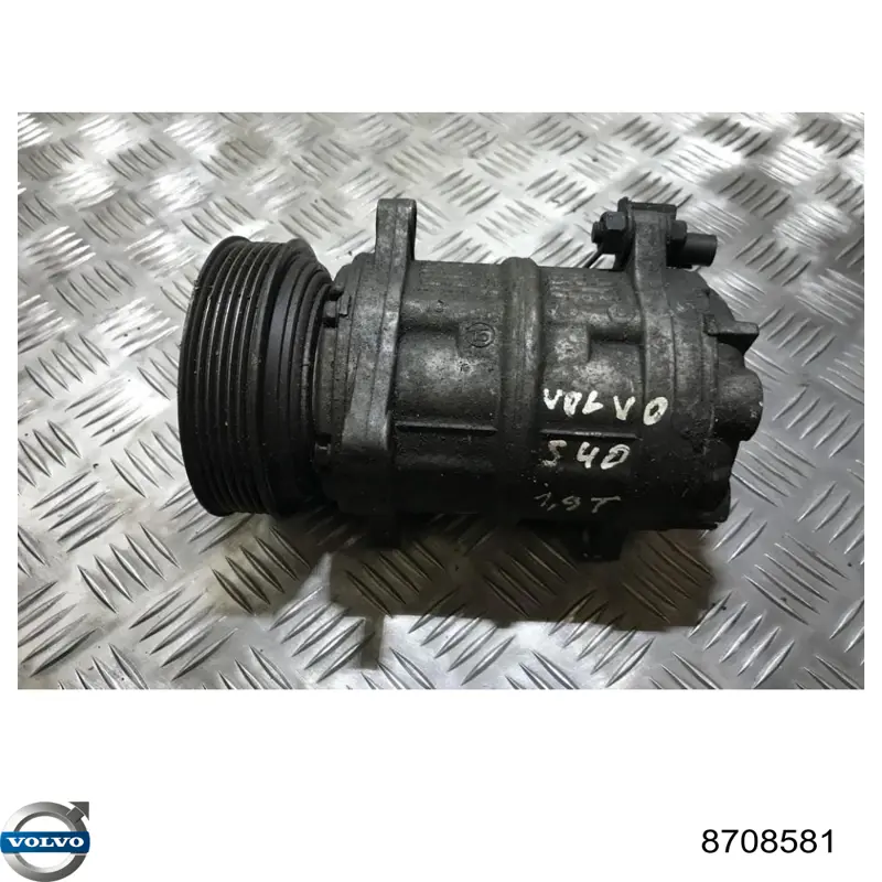 Купить 8708581 Volvo Компрессор климатической установки