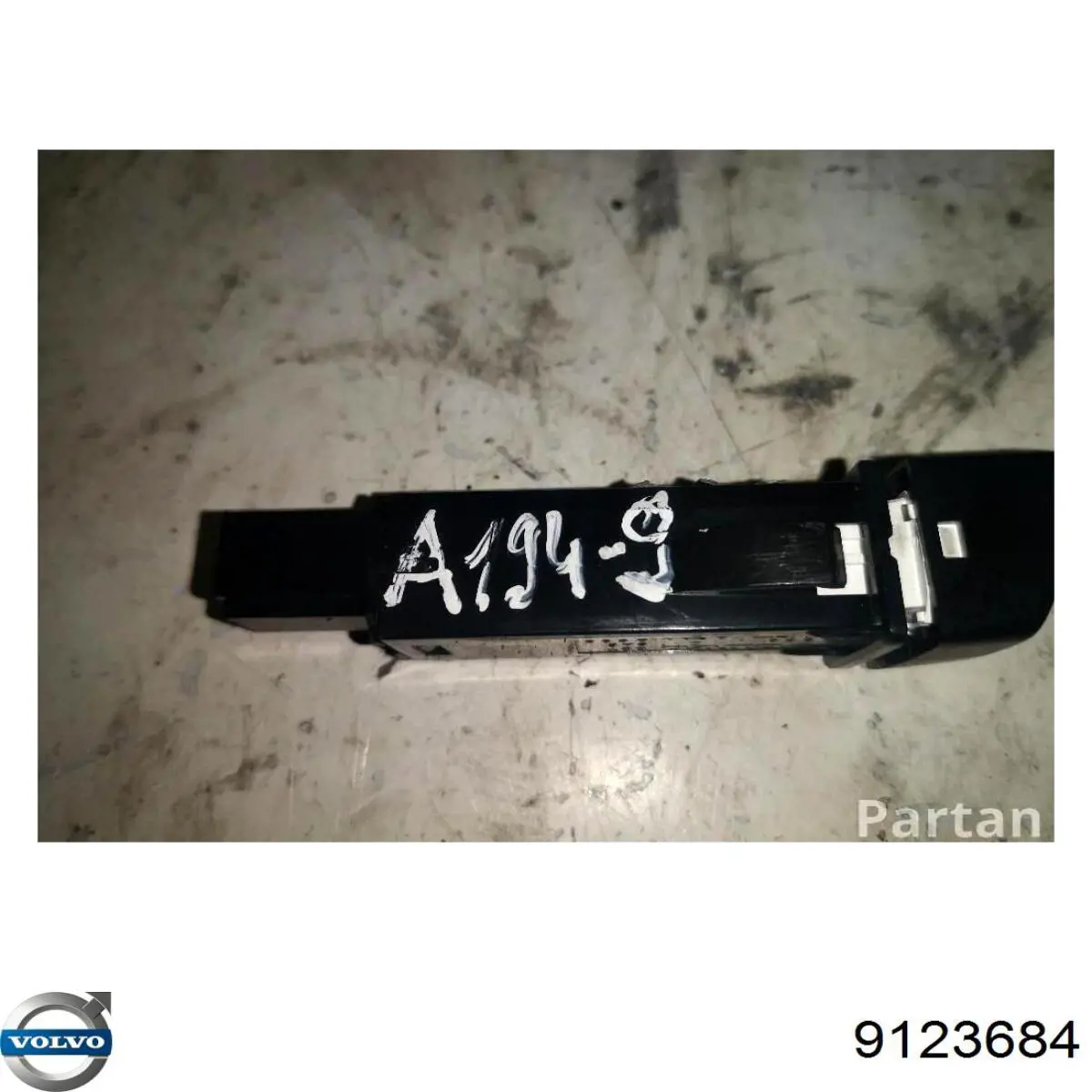 Botão de ativação do sinal de emergência Volvo S40 preço, a partir de 43,79 USD