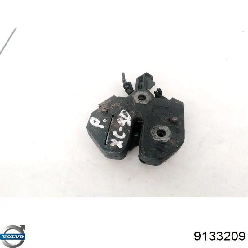 Купить 1372558 Volvo Замок капота