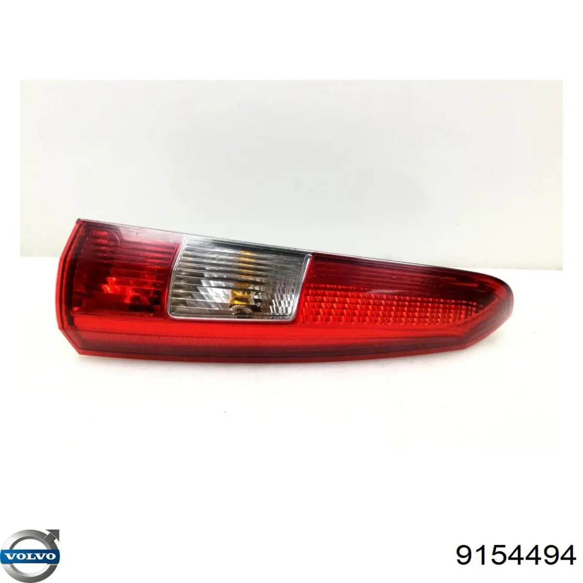 9154494 Volvo Фонарь задний правый верхний