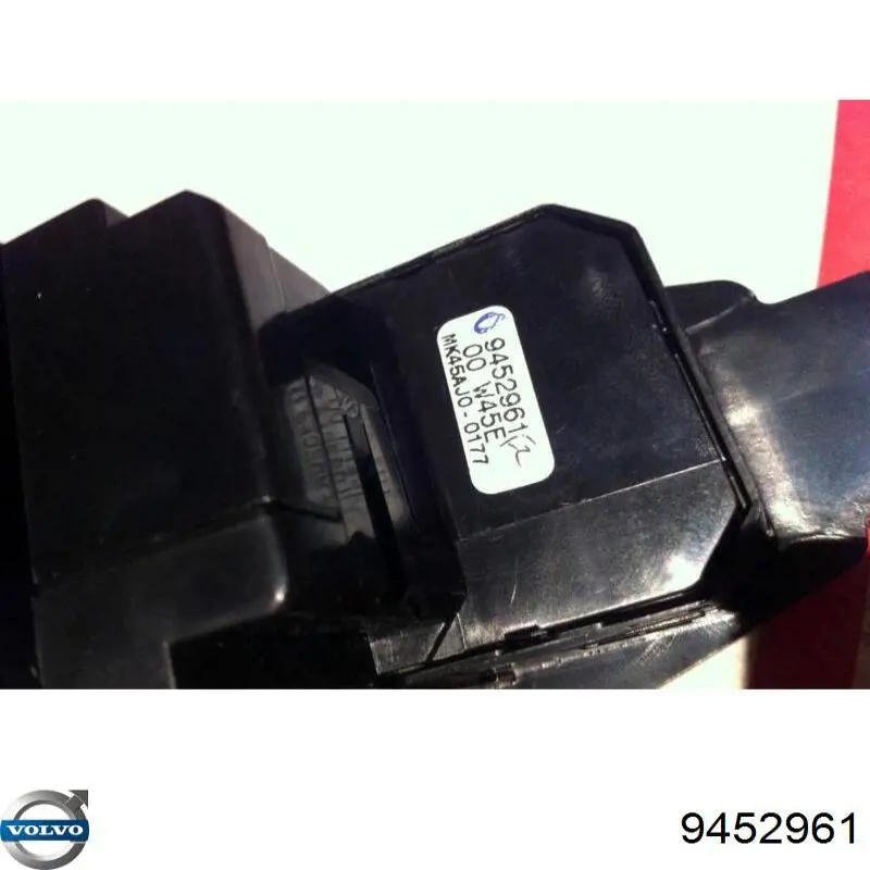 Купить 9452961 Volvo Кнопка стеклоподъемника передняя