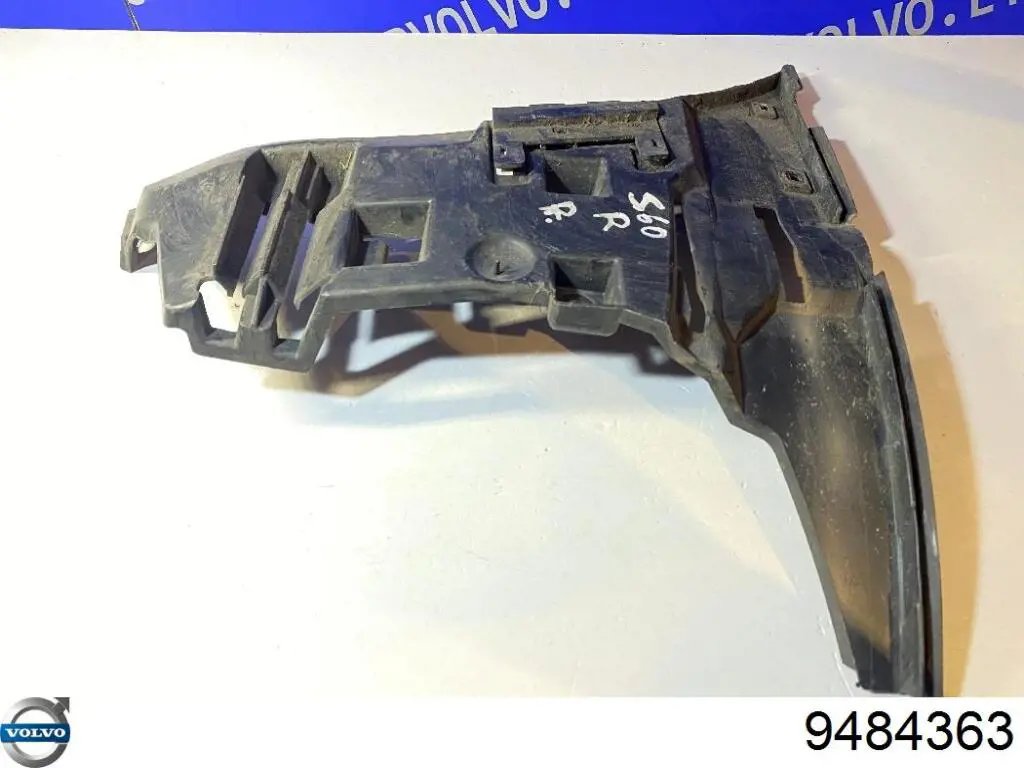 Правое крепление переднего бампера Volvo 9484363 цена, от 57.42 USD