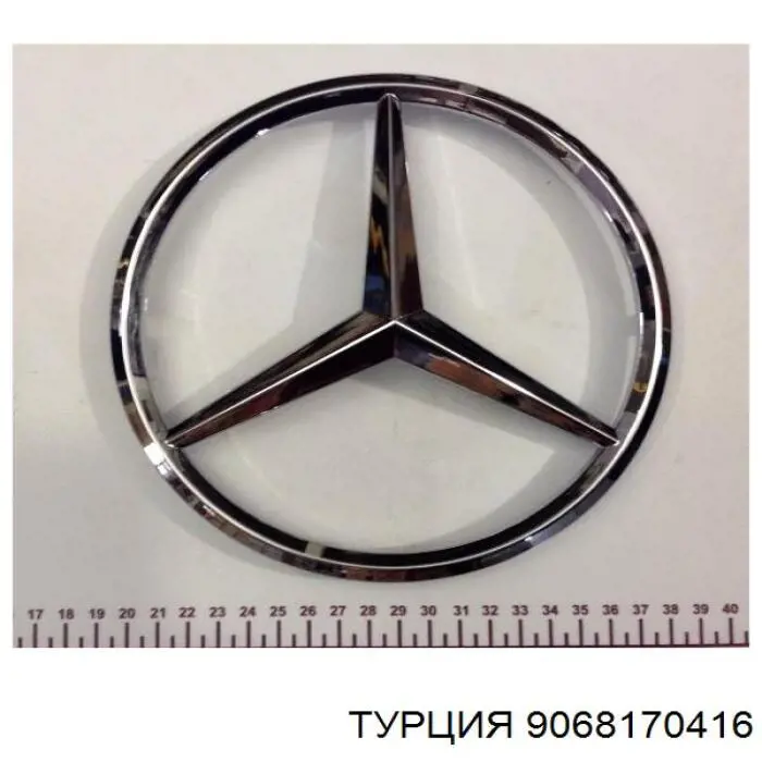 Фирменный значек капота на Mercedes Sprinter (906)