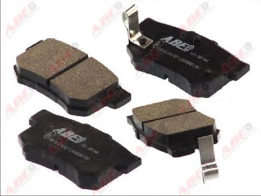 Sapatas do freio traseiras de disco Suzuki Swift 3 RS