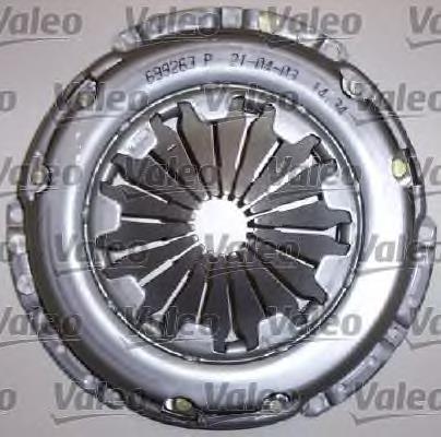 Купить 826413 VALEO Комплект сцепления (диск, корзина, подшипник)