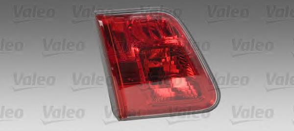 8159105100 Toyota Задняя левая внутренняя фара