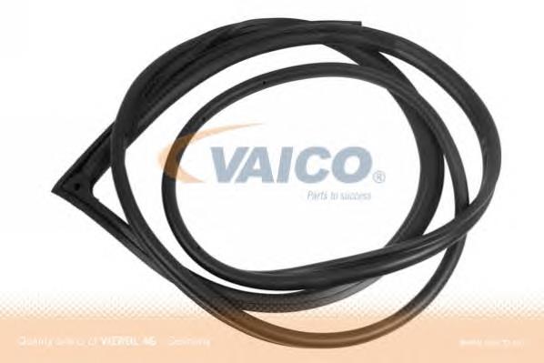 V301568 VEMO/Vaico Уплотнитель двери передней левой (на двери)