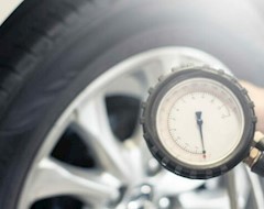 Эксперты TyreSafe: водители не следят за давлением в шинах