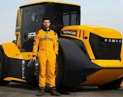 ZF и JCB разработали самый быстрый трактор в мире