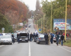 Українські активісти перекрили дороги на кордоні з Румунією та Словаччиною