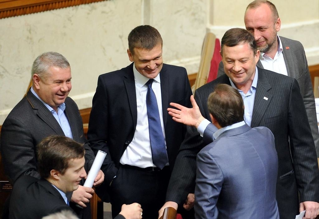 Компроміс між державою та громадянами: Президент підписав закон щодо купівлі вживаних авто