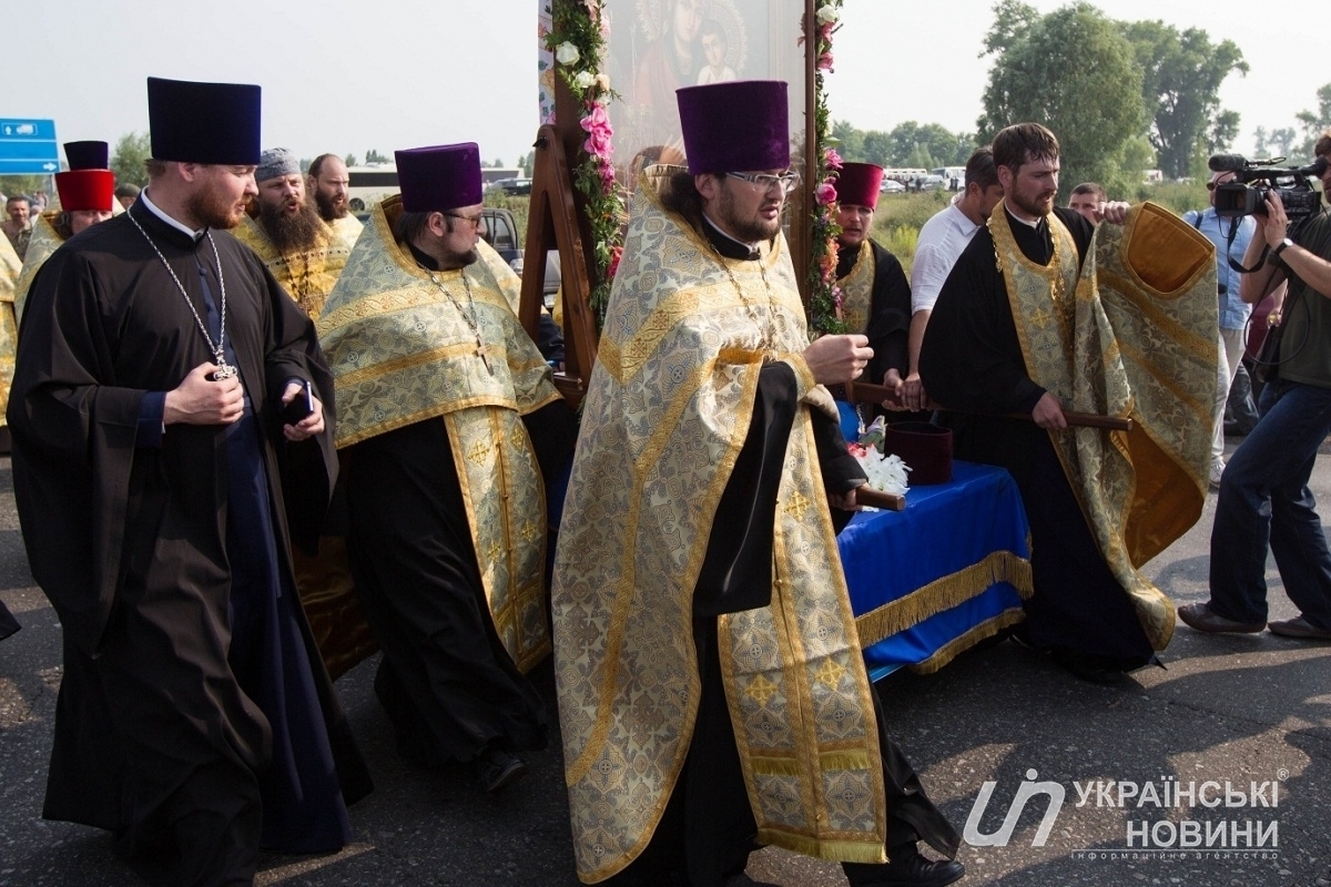 Министерство внутренних дел заблокировало движение крестного хода