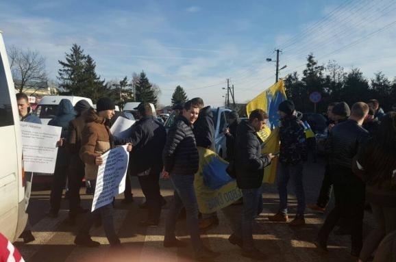 На кордоні з Польщею протестувальники заблокували два пункти пропуску