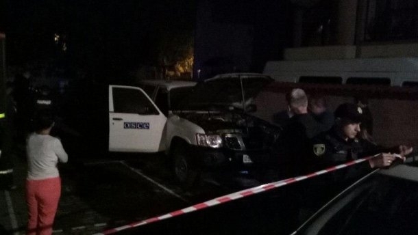 Спалахнув позашляховик Nissan Patrol