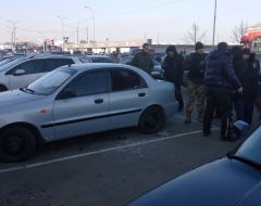У Харкові зловмисники напали на автомобіль фельд'єгерської служби, викравши документи
