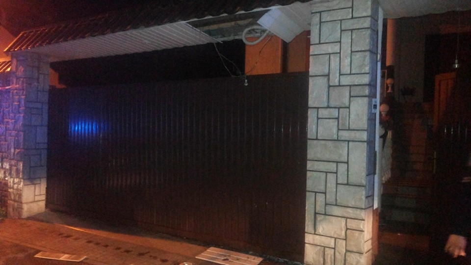 У Львові підприємцю вночі на подвір'я кинули гранату