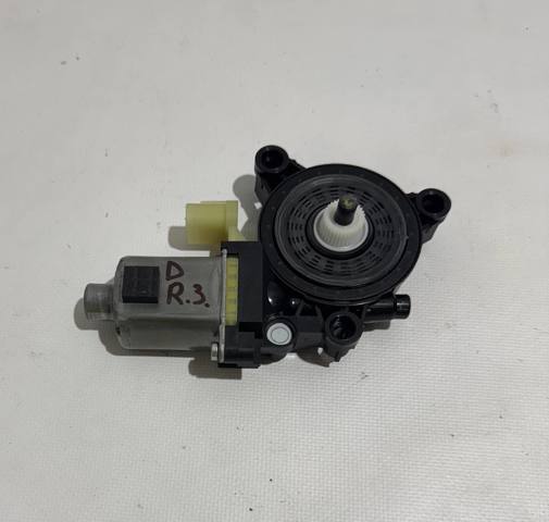 83460CV000 HYUNDAI Мотор стеклоподъемника двери задней правой купить в Львов